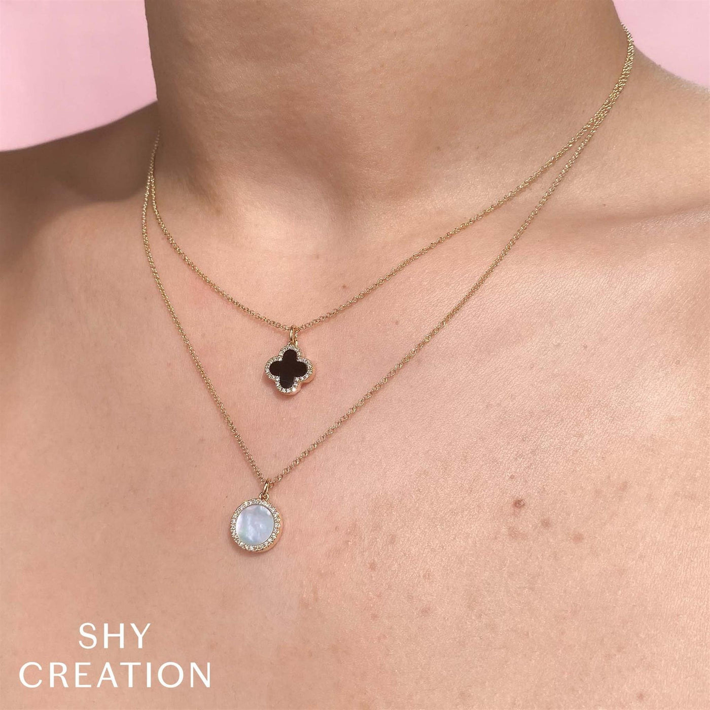 Shy Creation 14K Yellow Gold 1.03ctw Double Sided Clover Style Onyx Necklace