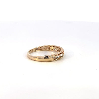 Estate 10K Yellow Gold .06ctw Stackable Diamond Fashion Ring