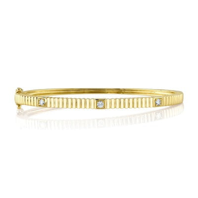 Shy Creation 14K Yellow Gold .16ctw Medium Bangle Style Diamond Bracelet