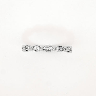 14K White Gold .25ctw Vintage Inspired Diamond Band